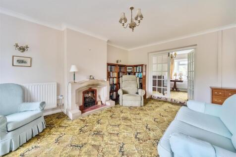 Living Room.jpg