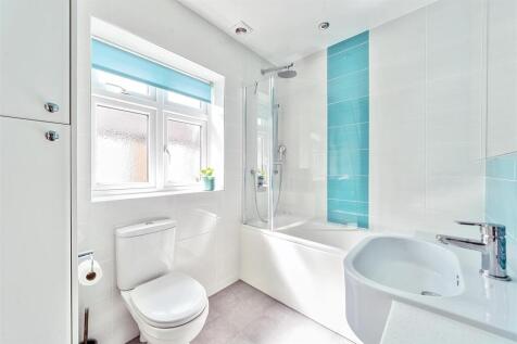 Bathroom.jpg
