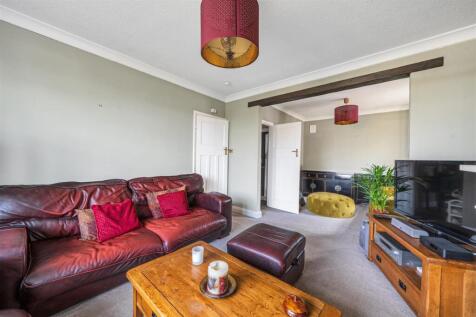 Living Room.jpg