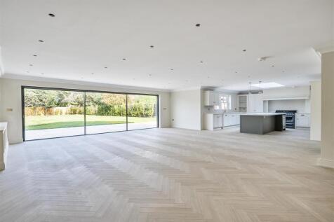 Kitchen Dining Family Room (2).jpg