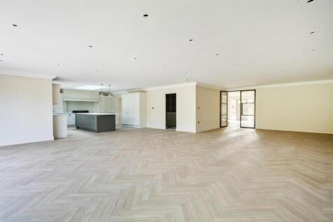 Kitchen Dining Family Room (3).jpg