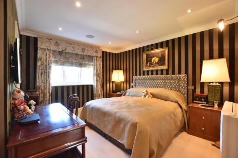 Bedroom.JPG
