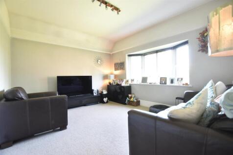 Living Room.JPG