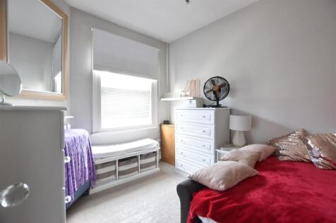 Bedroom.JPG