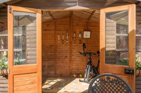 Outbuilding.jpg