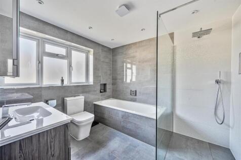 Bathroom (3).jpg