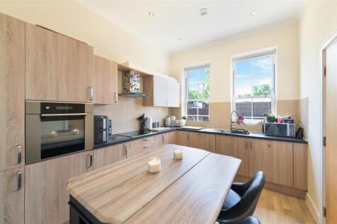 kitchen 2.jpg