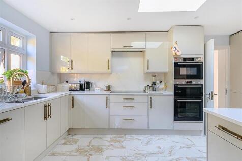 Kitchen.jpg