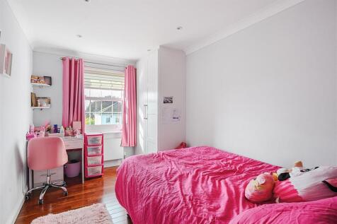Bedroom (4).jpg