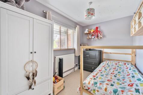 small bedroom.jpg