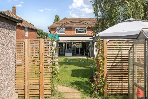 garage and garden.jpg