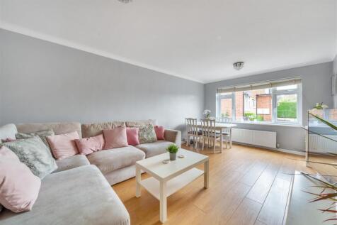 Living Room.jpg