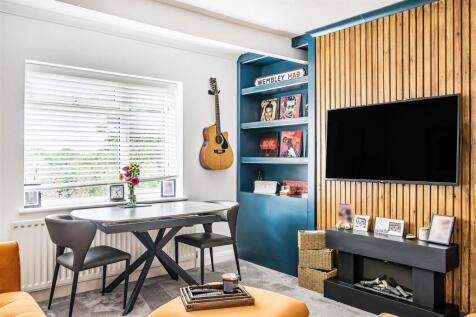 lounge 2.jpg