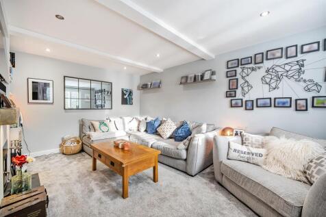 Living Room.jpg