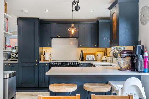 Kitchen Dining Room (7).jpg