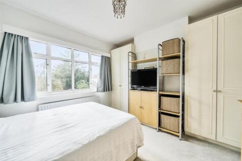 bedroom number 3 - Copy.jpg
