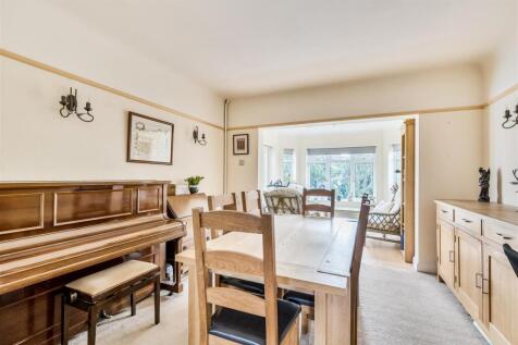 dining room.jpg
