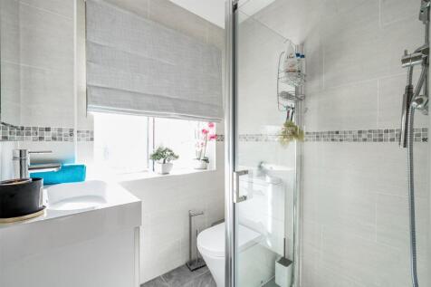 Bathroom (3).jpg