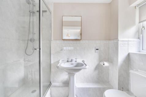Bathroom.jpg