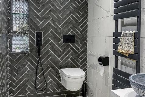 C1 Downstairs Wetroom.jpg