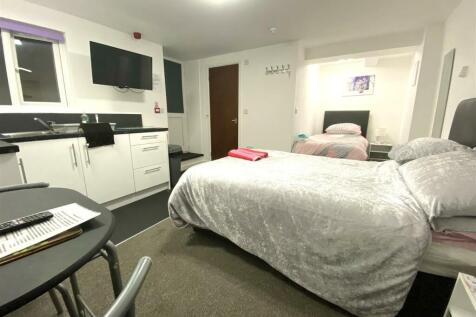 Cosy Apt 1 (4).jpeg