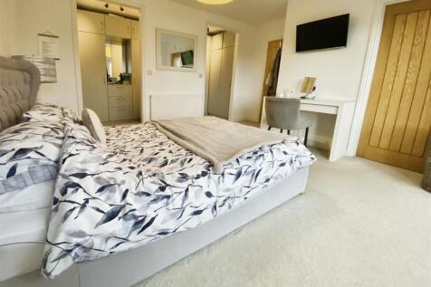 M Bedroom 1
