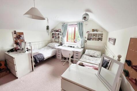 Bedroom 2.jpg
