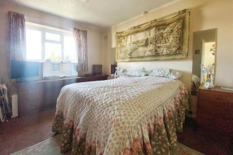 3f141d63-bed.jpg