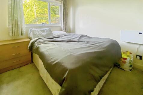 d31d7a6e-Bedroom.jpg