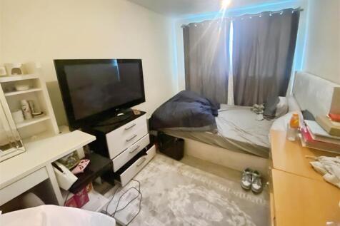 99dbb529-Bedroom 202.jpg