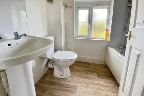 pbox-bathroom-308058.jpg