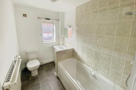 pbox-bathroom-310498.jpg