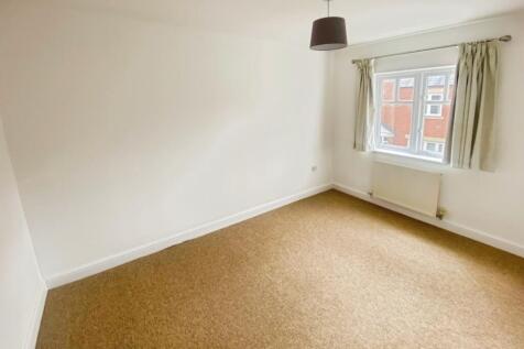 pbox-bedroom-310498.jpg