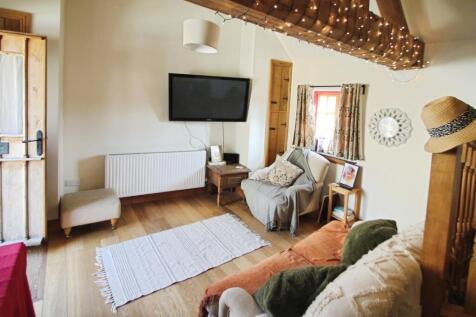 pbox-living_room-318539.JPG