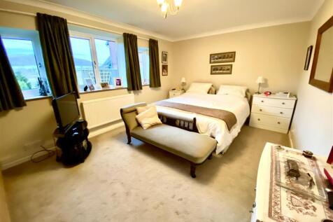 Flat 2 (9).jpeg