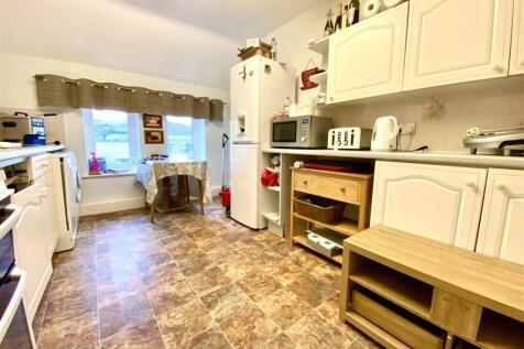 Flat 1 (2).jpeg