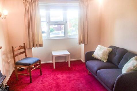 Sitting Room 26 Falcons Way.JPG