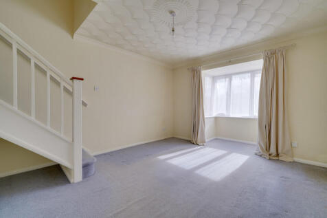 98 Dart Close, St...