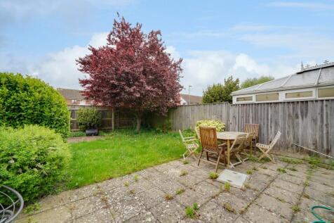 100 Waveney Road,...