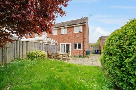 100 Waveney Road,...