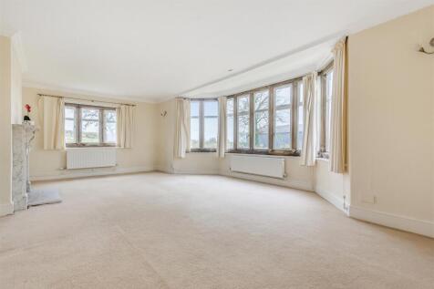 Court Hill House living room.jpg