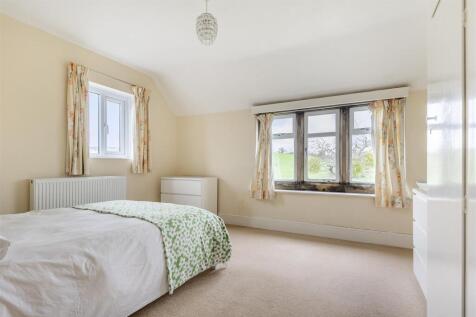 Court Hill House Bedroom.jpg