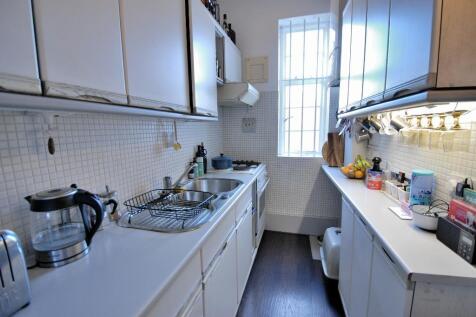 Modern Fitted Kitchen