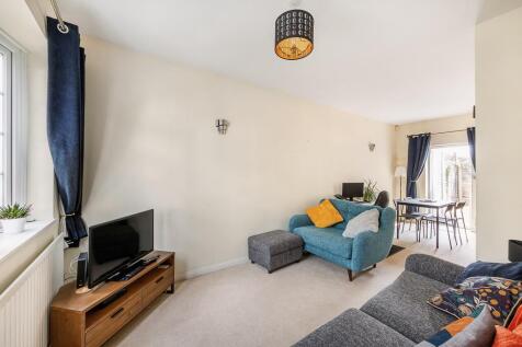 Open-Plan Living/Dining Rooms