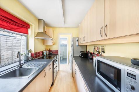 Stylish Fitted Kitchen