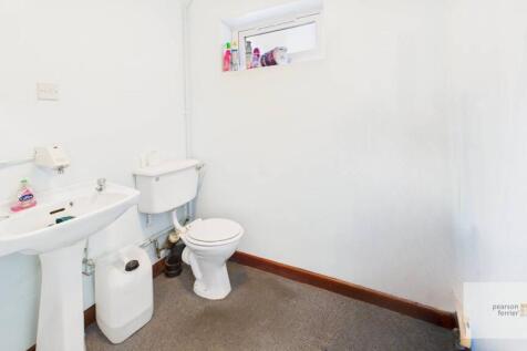 CAM03244G0PR0140STILL022 1.jpg