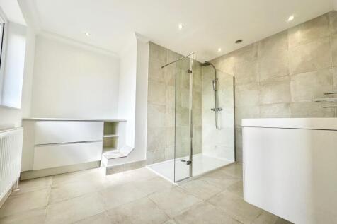 Ensuite shower room