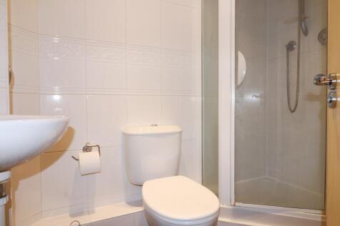 EN-SUITE TO MASTER
