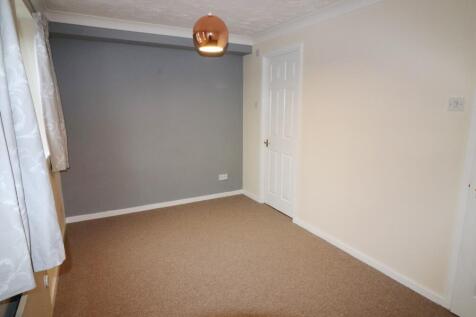 ADDITIONAL PHOTO THE BEDROOM