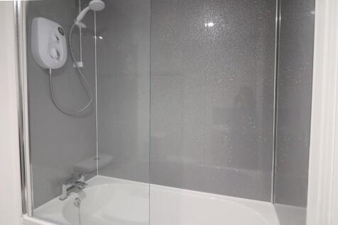 ADDITIONAL PHOTO OF EN-SUITE BATHROOM